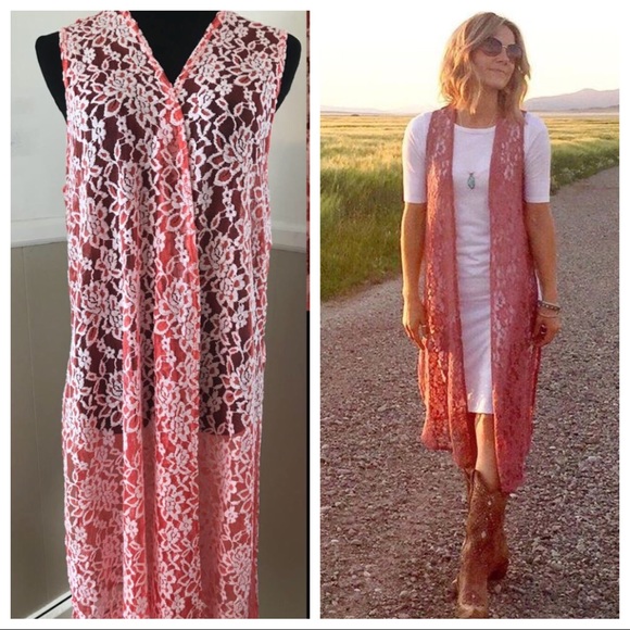 LuLaRoe Tops - 🦄UNICORN🦄Coral & White Lace LuLaRoe Joy EUC